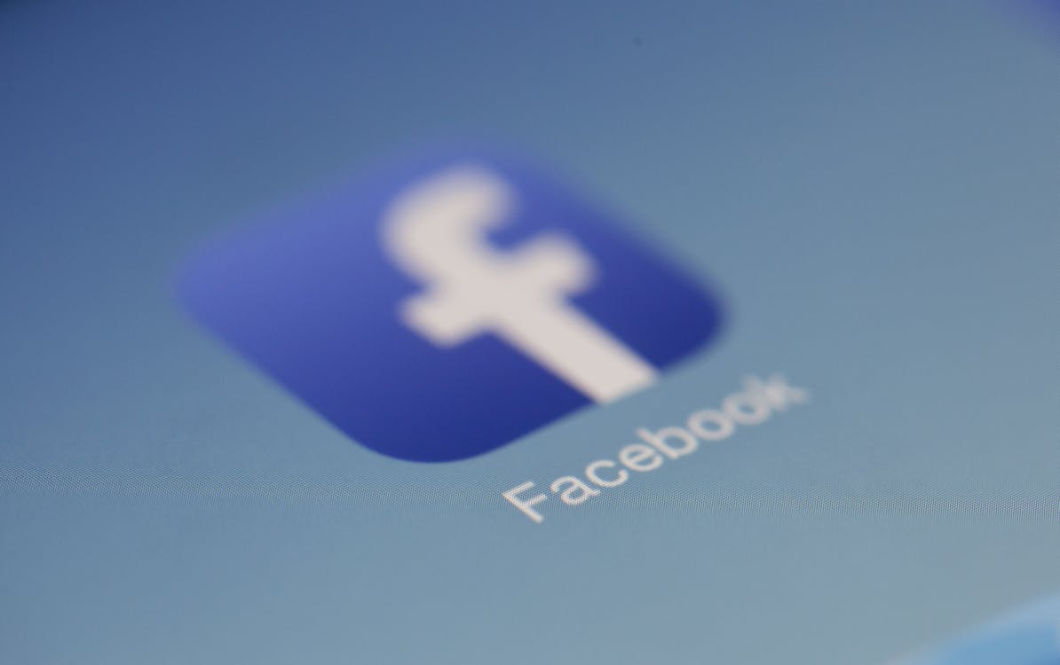 Promowanie firmy lokalnej na Facebooku?